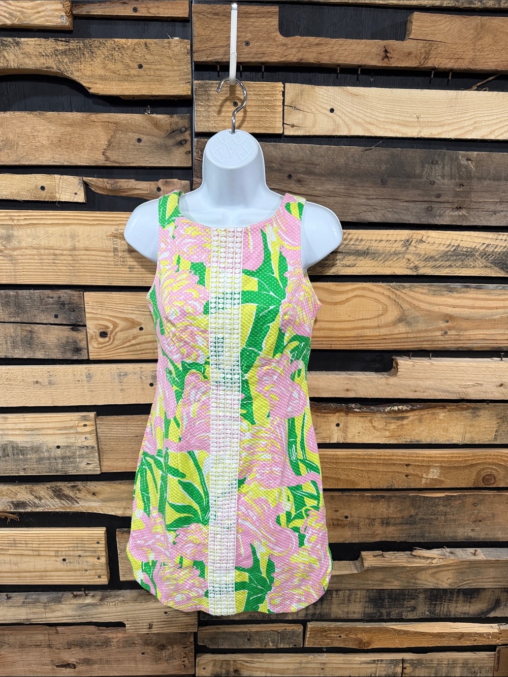 Lilly‎ Pulitzer x Target Collab Dress Size 4
Pink Flamingo Fan Dance Shift